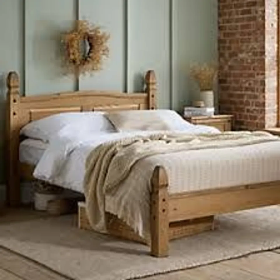 BOXED 150CM CORONA LOW END BED PINE ( 1 BOX )