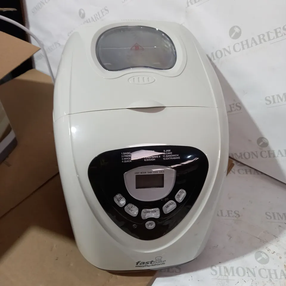 MORPHY RICHARDS FASTBAKE BREADMAKER
