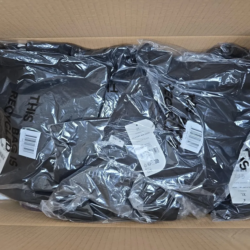 APPROXIMATELY 16 ASSORTED CLOTHING ITEMS IN VARIOUS SIZES, COLOURS & STYLES TO INCLUDE BIKE SHORTS, MINI SKIRTS, FLEECE SWEATSHIRT, ETC