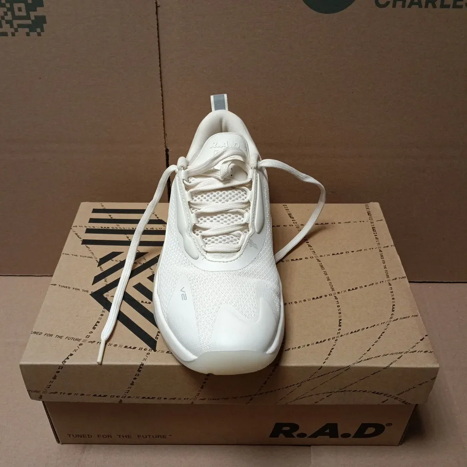 BOXED PAIR OF R.A.D ONE V2 TRAINERS IN TOFU - UK 4