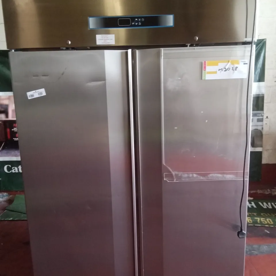 COMMERCIAL DOUBLE DOOR FRIDGE FREEZER - FPLUSTN140