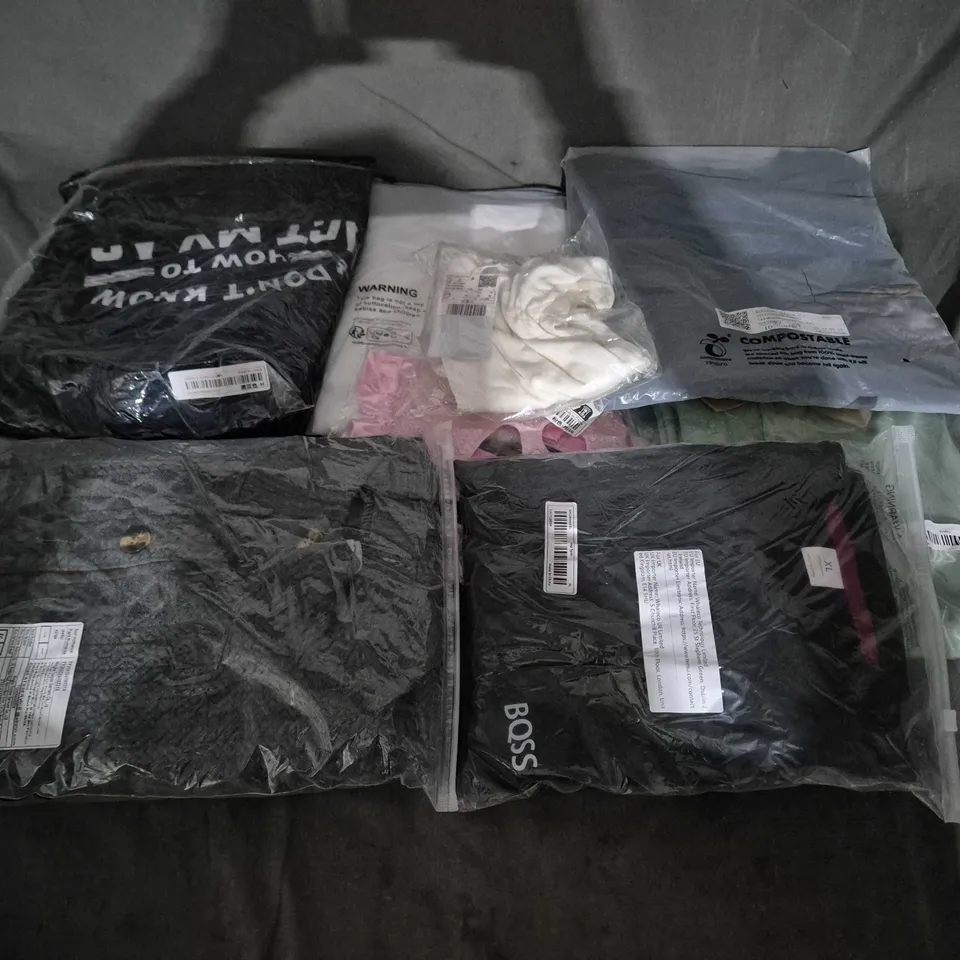 APPROXIMATELY 35 ASSORTED CLOTHING ITEMS IN VARIOUS SIZES, STYLES & COLOURS TO INCLUDE BQSS, MNG, XISS, ETC - COLLECTION ONLY