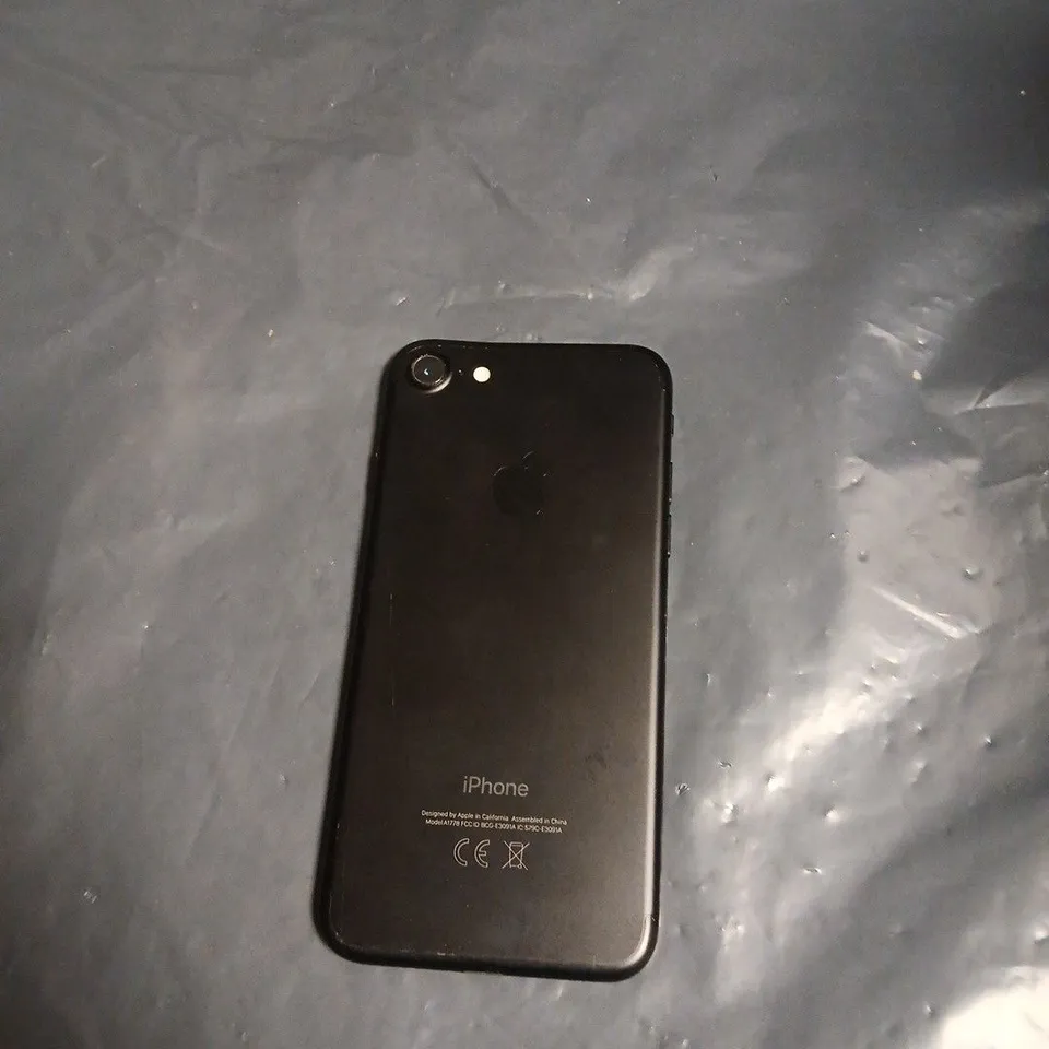 Apple iPhone – Black