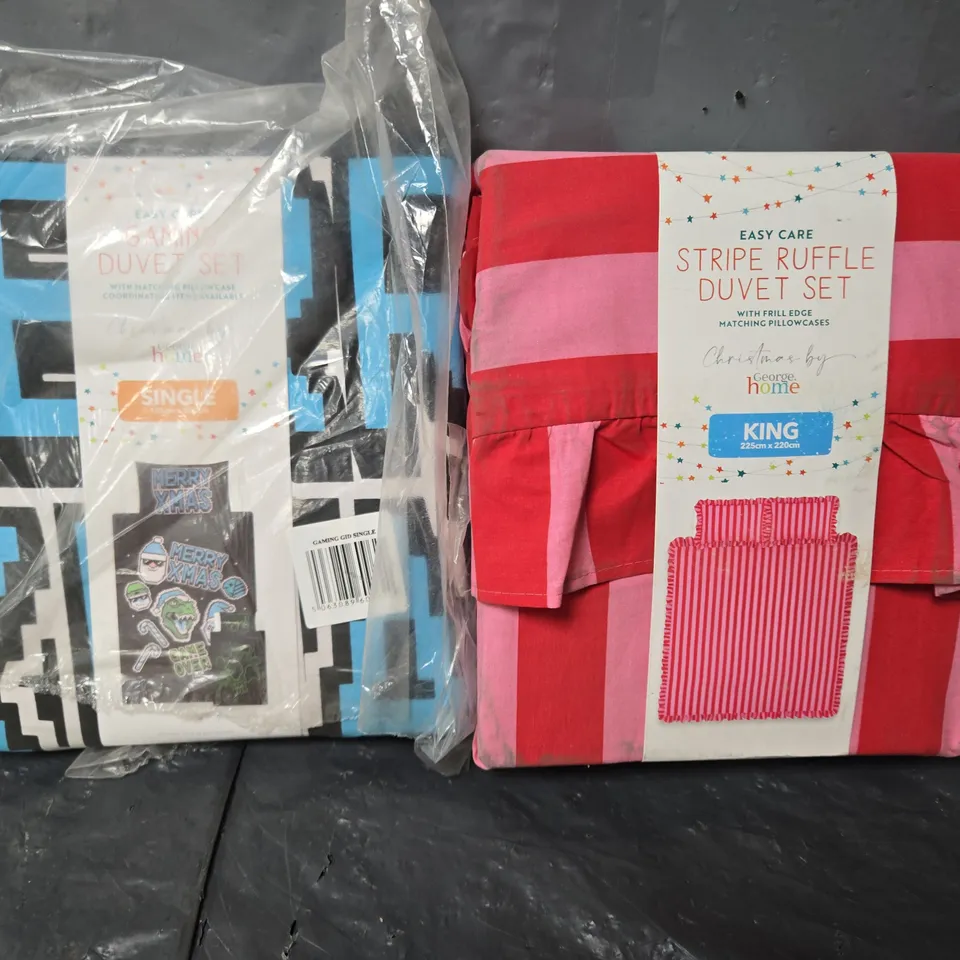APPROXIMATELY 10 ASSORTED BEDDING ITEMS TO INCLUDE DUVETS - COLLECTIONS ONLY
