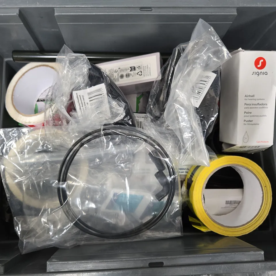 APPROXIMATELY 12 ASSORTED HOUSEHOLD ITEMS TO INCLUDE UNIVERSAL SUPER GLUE, MINI HAND MIXER, FRAGILE TAPE, ETC