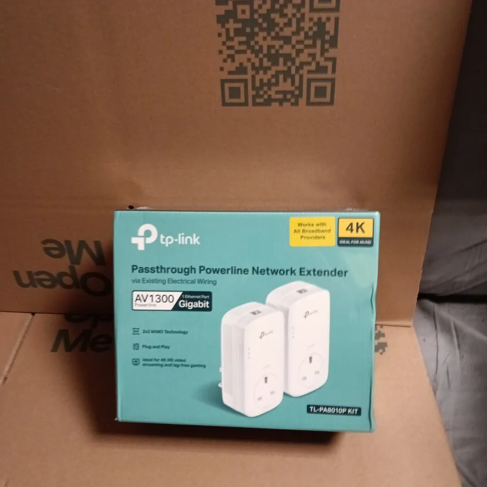 TP-LINK PASSTHROUGH POWERLINE NETWORK EXTENDER KIT (AV1300) TL-PA8010P KIT