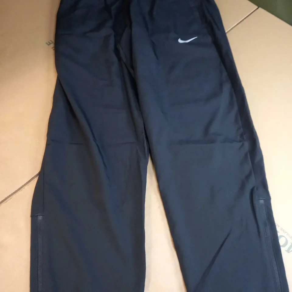 NIKE BLACK/LOGO TRACK BOTTOMS - MEDIUM/TALL