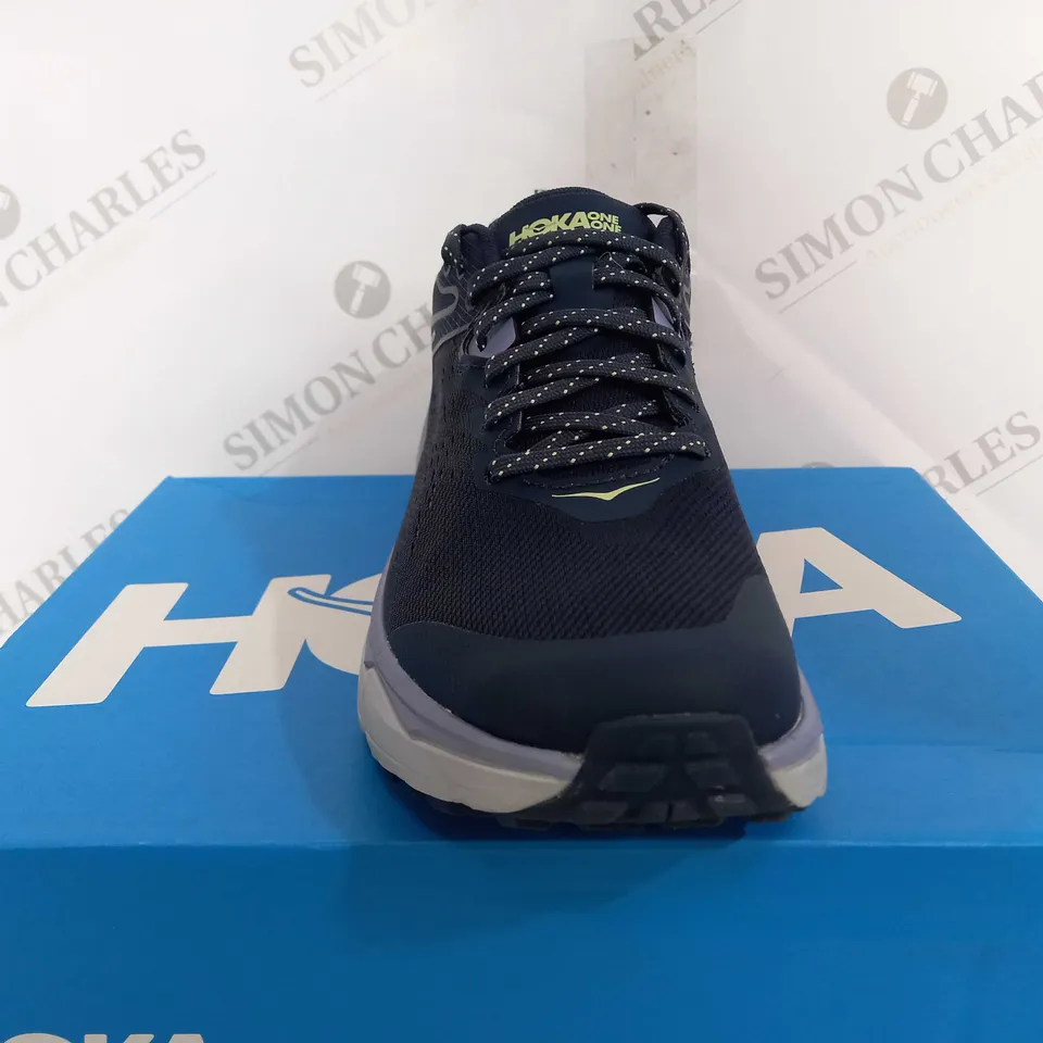 BOXED HOKA W CHALLENGER ATR 6 GTX TRAINER - UK 7.5