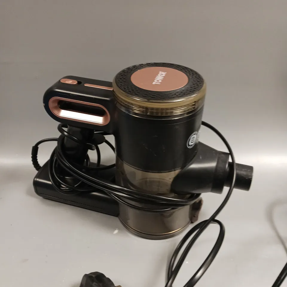 TOWER 600W HANDHELD VACUUM CLEANER 