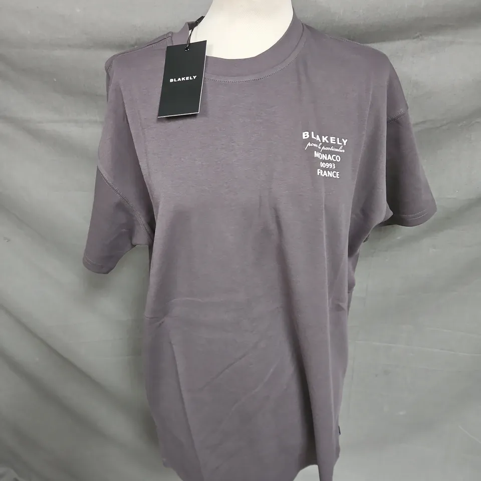 BLAKELY PRINTED TSHIRT IN DARK GREY SIZE L