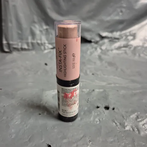 APPROXIMATELY 40 REVLON INSTA-FIX HIGHLIGHTING STICK - SHADE 200 - 8.9G