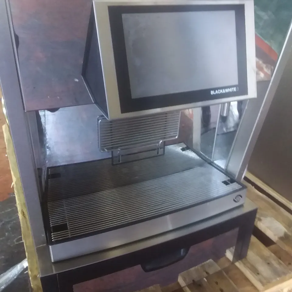 THERMOPLAN BLACK AND WHITE COFFEE MACHINE FULLY AUTO WITH BUILT IN FRIDGE 13AMP
