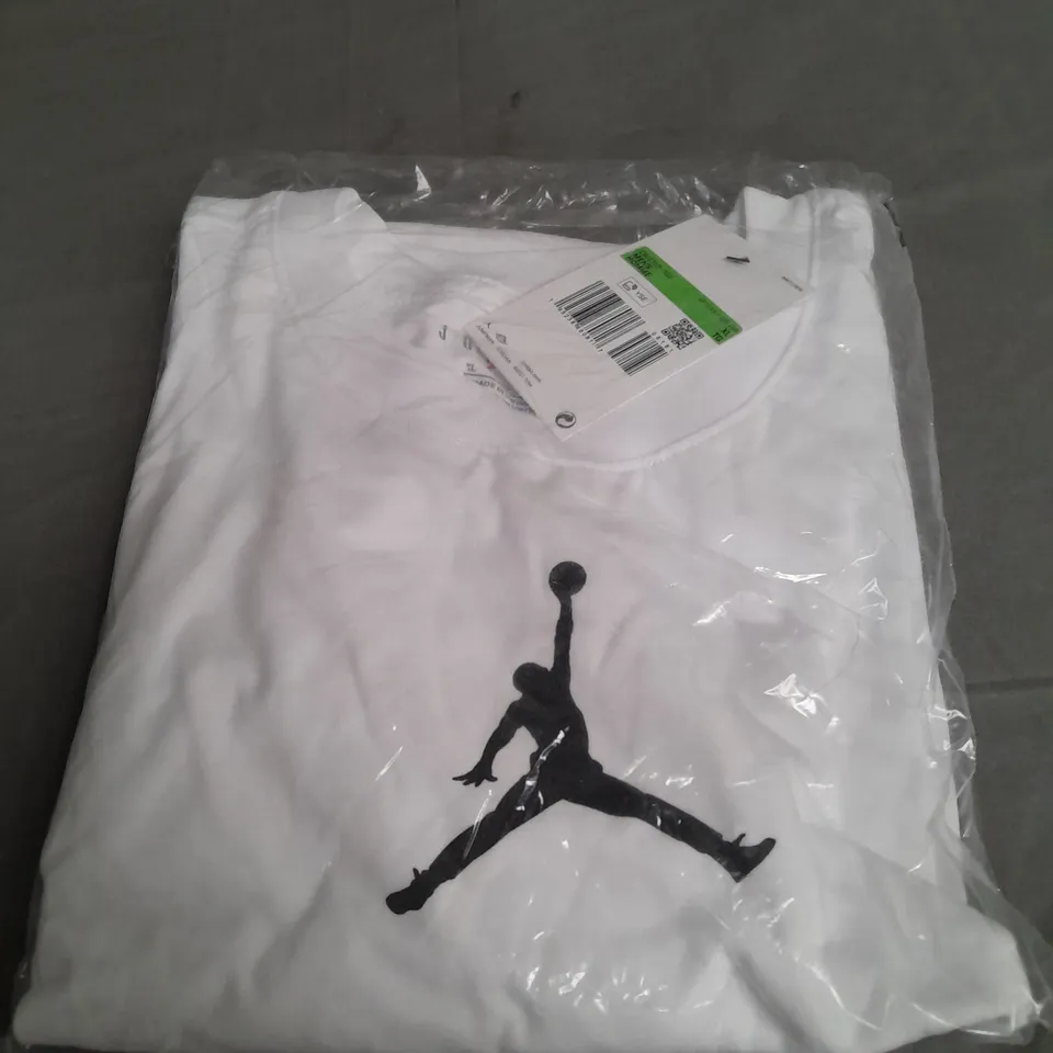 NIKE JORDAN WHITE TEE SIZE XL