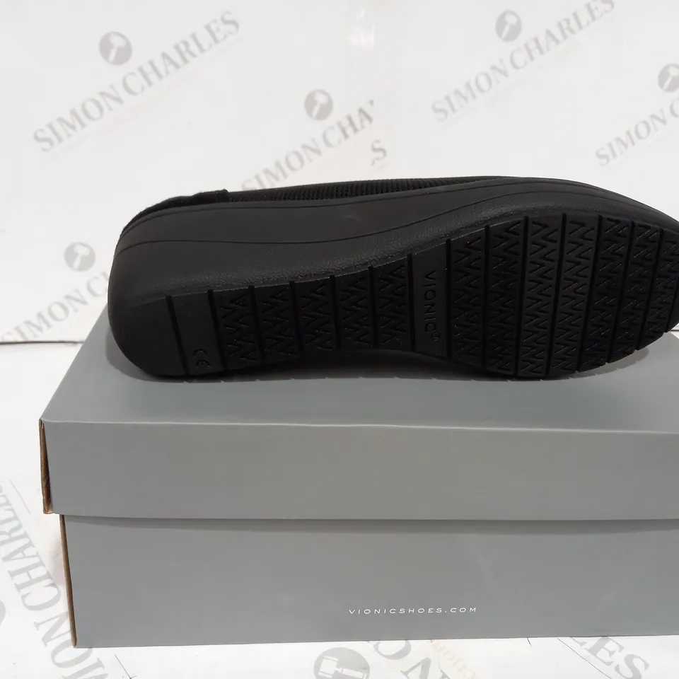 BOXED VIONIC JACEY SLIP-ON SHOES IN BLACK SIZE 7