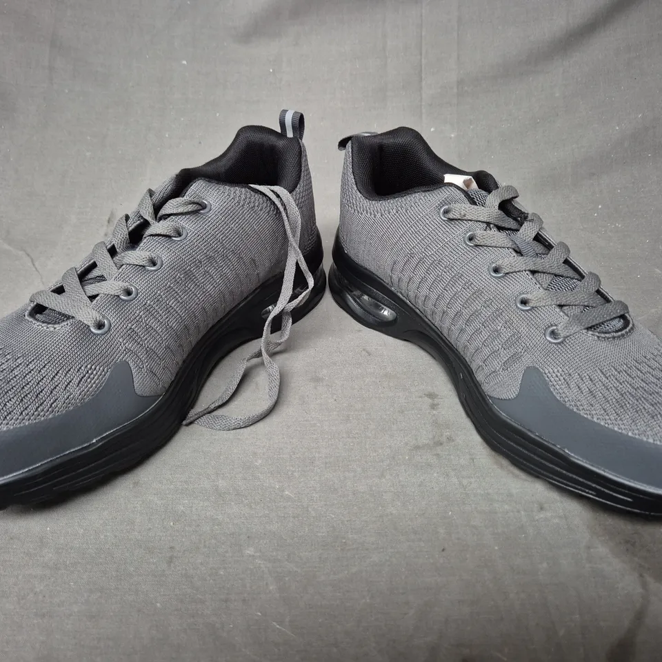 BOXED PAIR OF LUPWEE SAFETY SHOES IN GREY EU SIZE 42