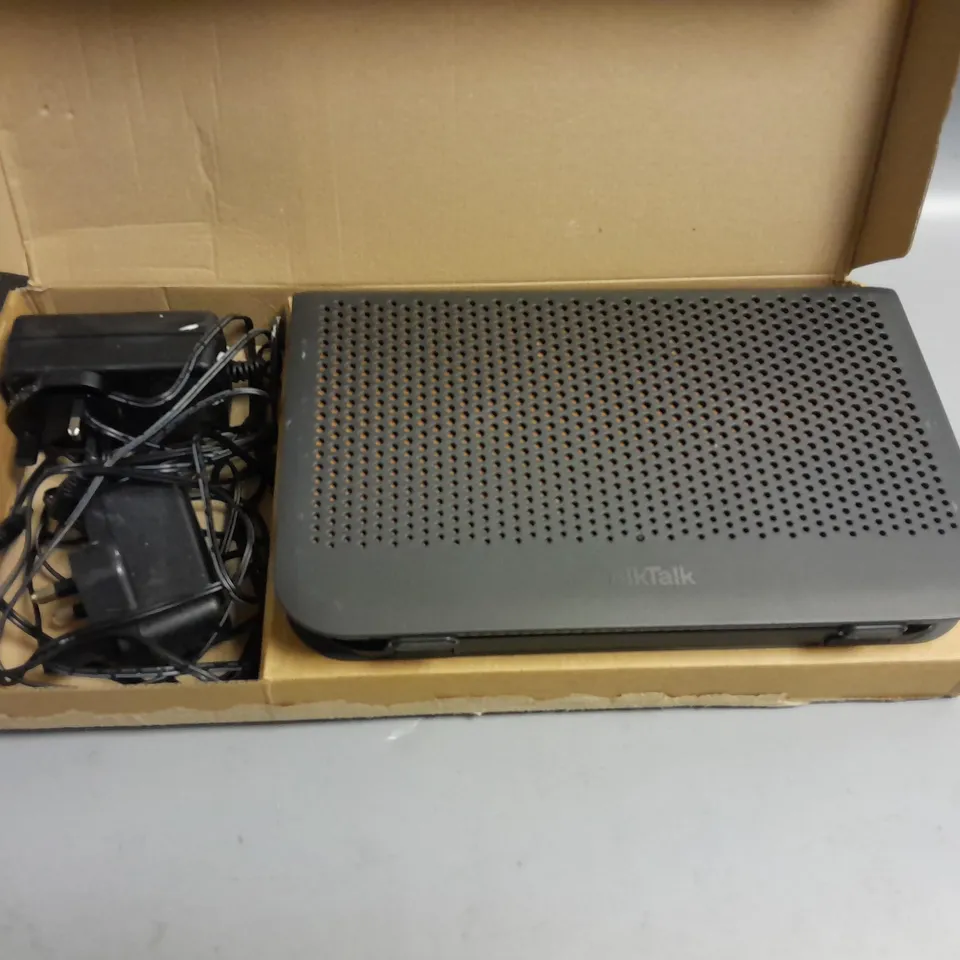BOXED TALKTALK WIFI HUB 