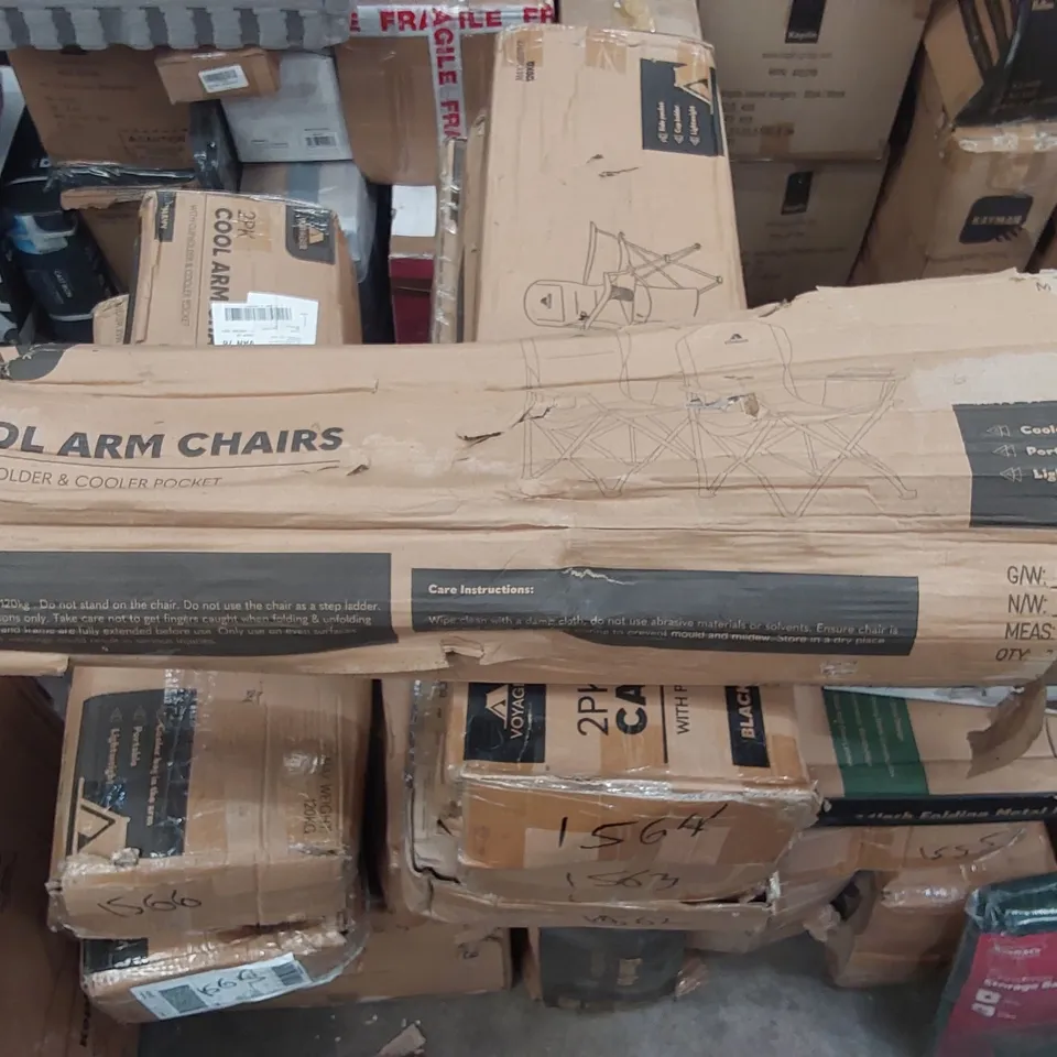 BOXED PAIR OF VOYAGER COOLER POCKET CAMPING CHAIRS 