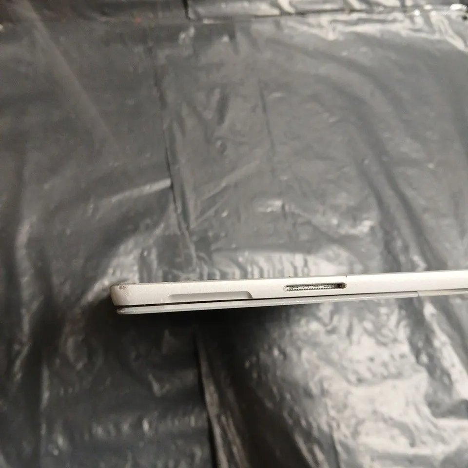 MICROSOFT TABLET – SILVER WITH STAND