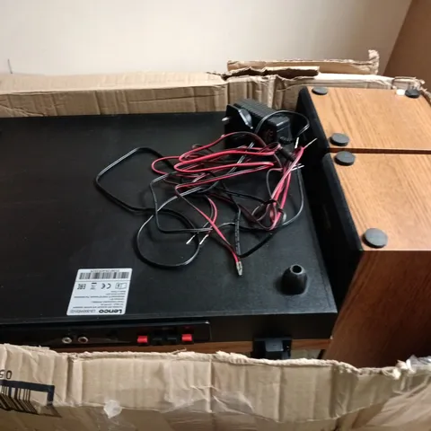 LENCO LS-300WD BELT-DRIVE TURNTABLE WITH BLUETOOTH