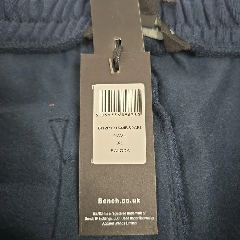 BENCH NAVY SHORTS - UK 44 (EU 54) MEN'S