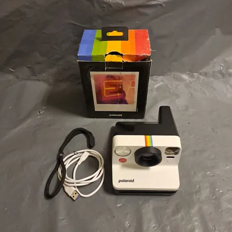 BOXED POLAROID NOW INSTANT CAMERA GEN 2