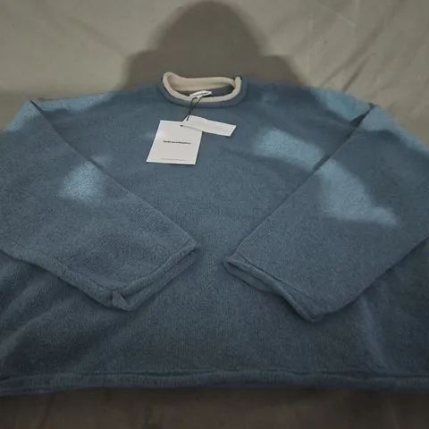 SISTERS AND SEEKERS PARKER LAYERED KNIT JUMPER IN BLUE – UK M