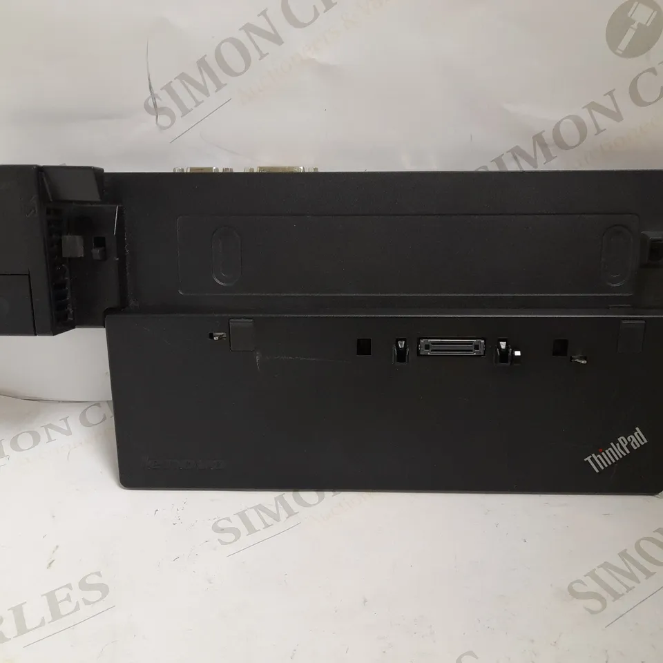 LENOVO 40A1 THINKPAD PRO DOCKING STATION	