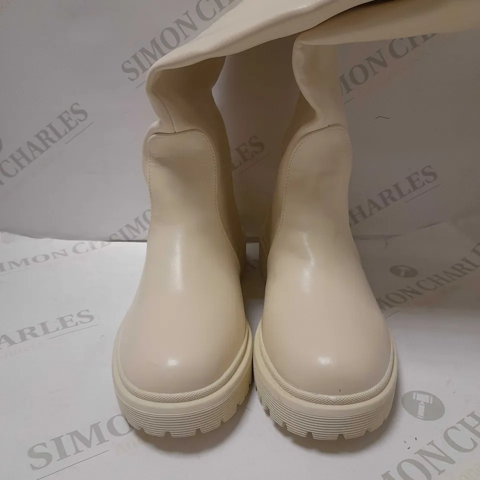EGO FAUX LEATHER STITCH DETAIL ELASTICATED BAND BOOTS, CREAM - SIZE 4