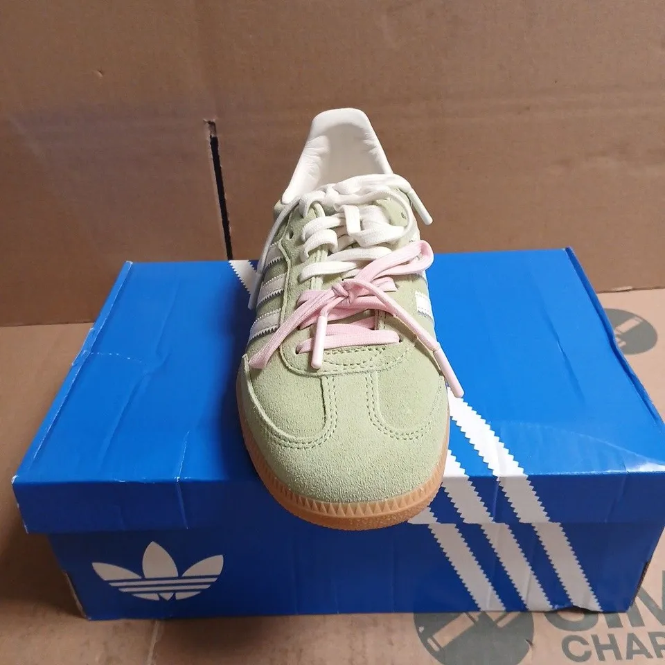 ADIDAS GREEN SUEDE TRAINERS – BOXED SIZE 5