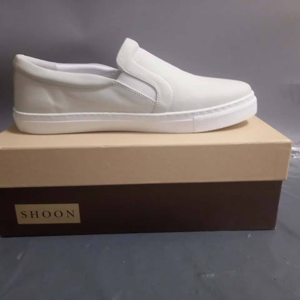 SHOON EIDOLON SLIP ON LEATHER TRAINERS OFF WHITE SIZE EU 41