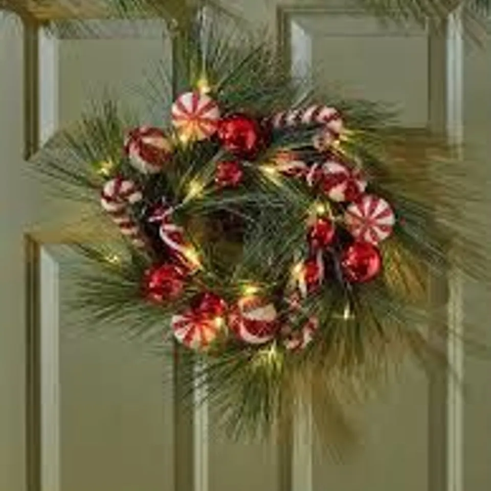 BOXED CANDY CANE CHRISTMAS WREATH RRP £29.99