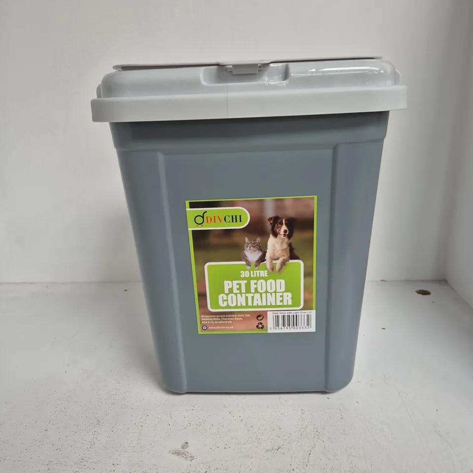 30 LITRE PET FOOD CONTAINER – GREY PLASTIC WITH LID