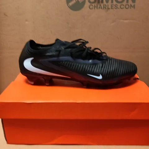NIKE PHANTOM 6 LOW PRO FG FOOTBALL BOOTS – BLACK/WHITE, UK 13