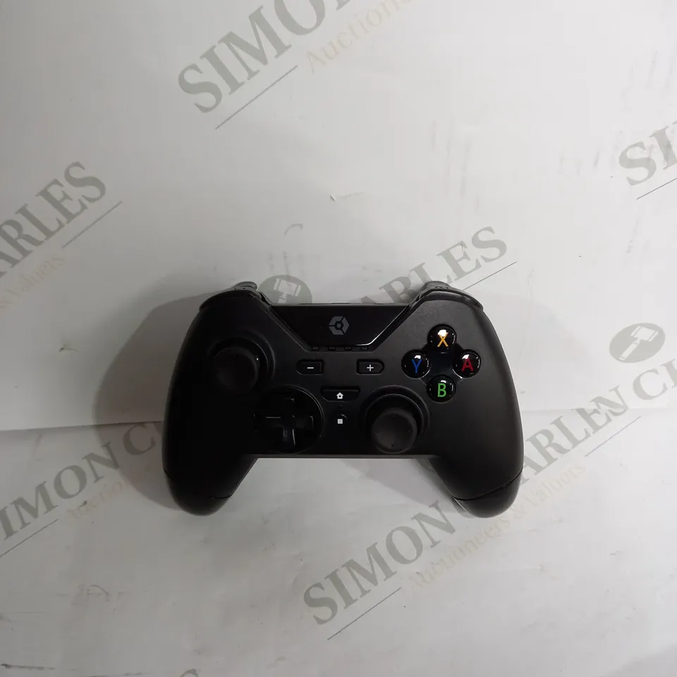 GIOTECK XBOX STYLE CONTROLLER