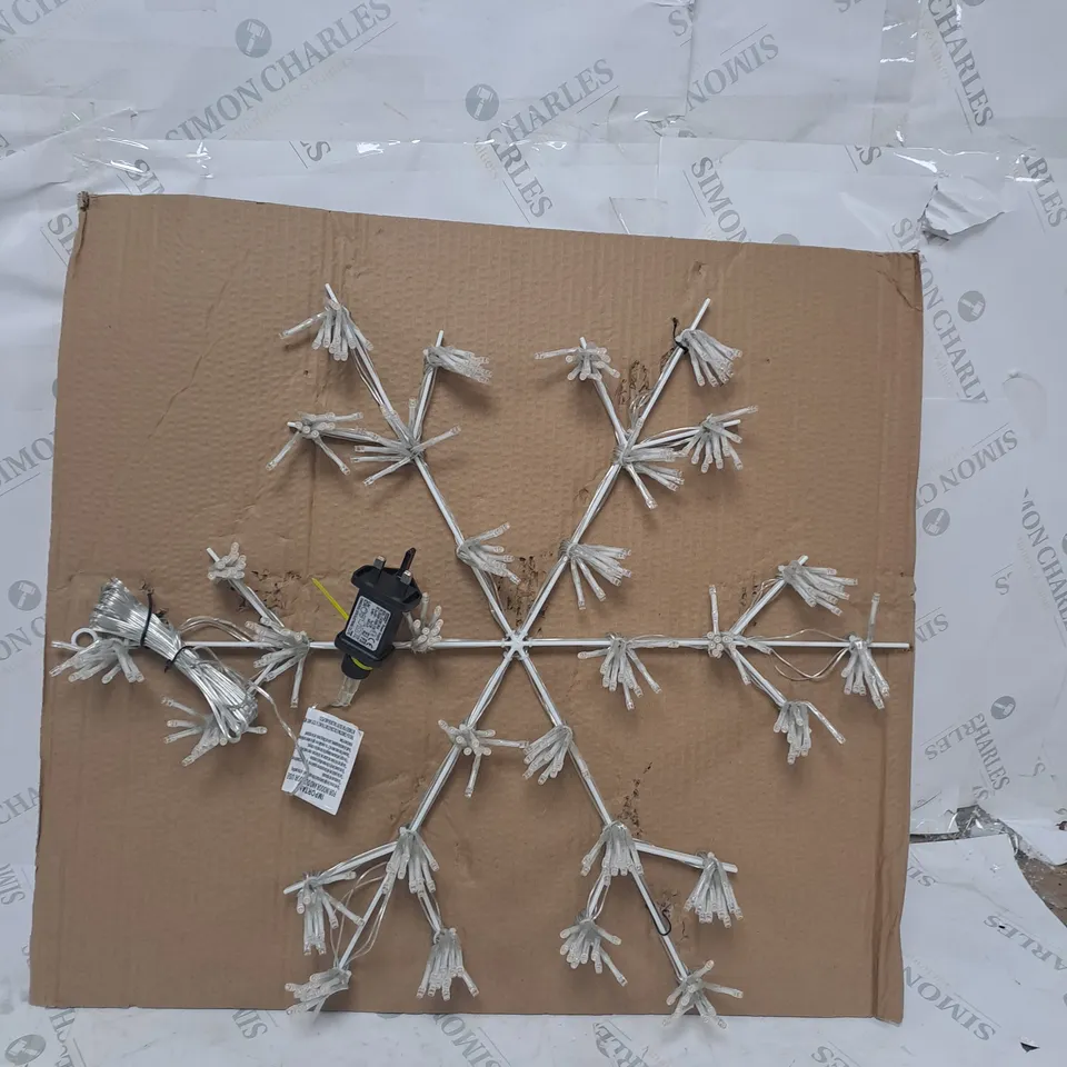 SNOWFLAKE LIGHT OUTDOOR CHRISTMAS DECORATION RRP £63