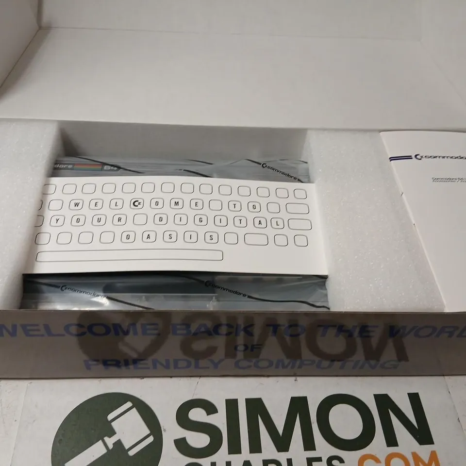 COMMODORE 64 ULTIMATE WITH KEYBOARD – BOXED SET