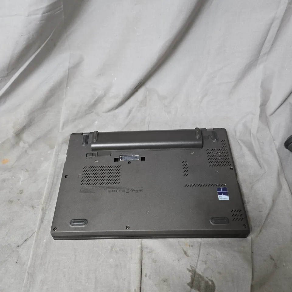 LENOVO THINKPAD X240 LAPTOP – INTEL CORE I5, 4GB RAM, 500GB HDD, 12.5" DISPLAY 