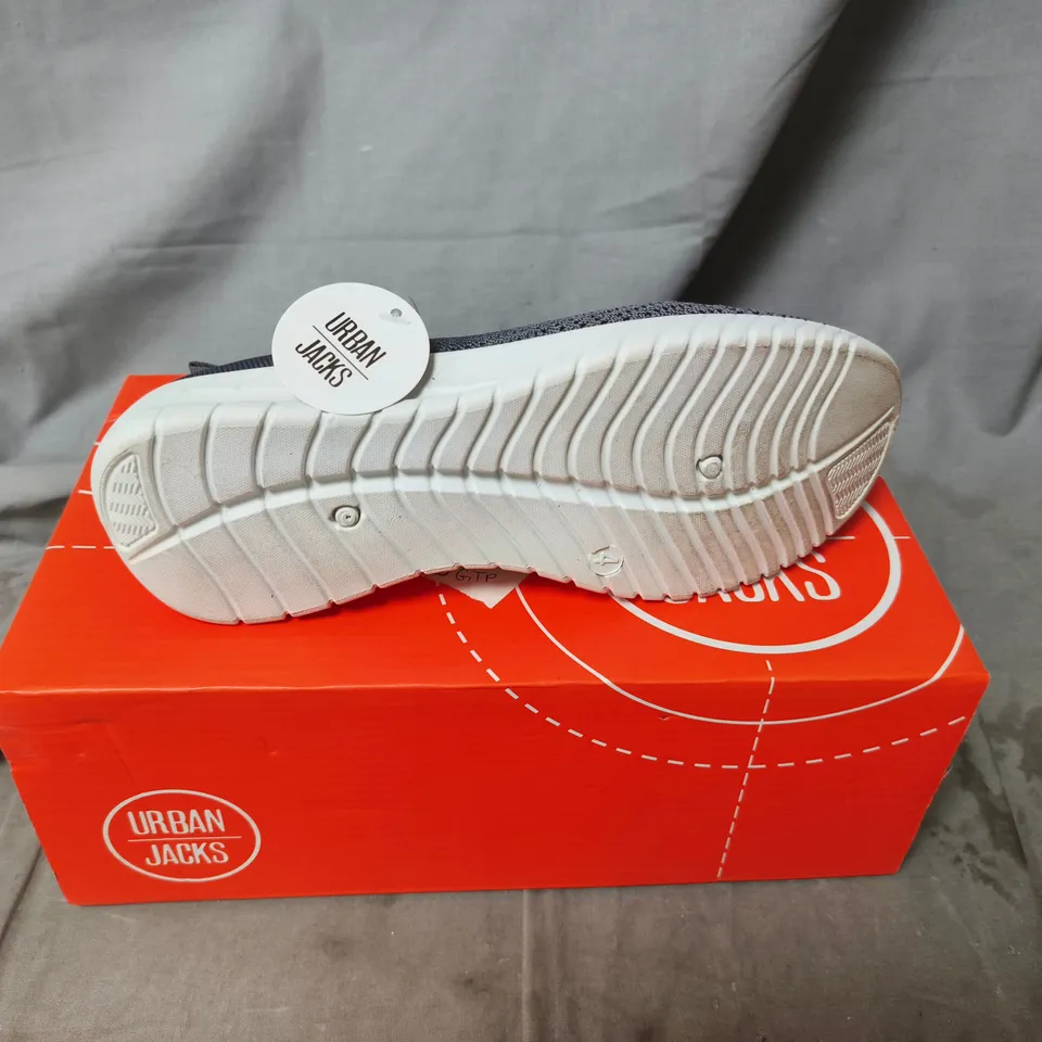 URBAN JACKS KIDS' KNIT SLIP-ON SHOES – GREY UK SIZE 4