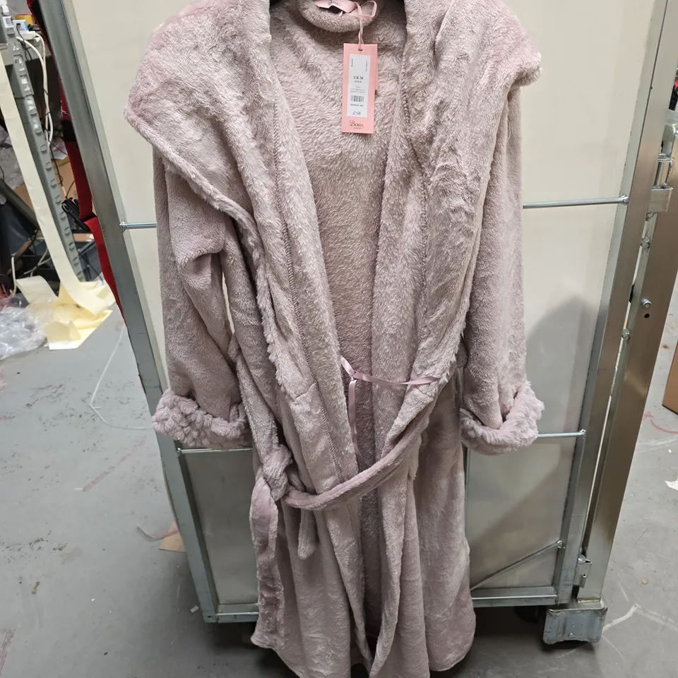 BOUX AVENUE PINK PLUSH DRESSING GOWN – UK M (EUR M)