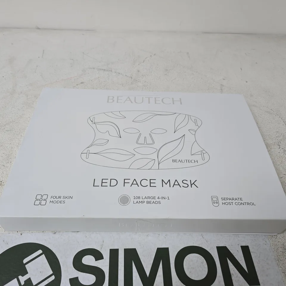 BEAUTECH LED FACE MASK – BOXED HEALTH & BEAUTY DEVICE WITH CONTROLLER