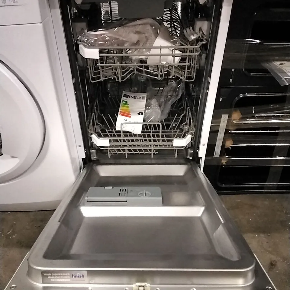 HISENSE FREESTANDING SLIMLINE DISHWASHER IN WHITE - HS523S15WUK