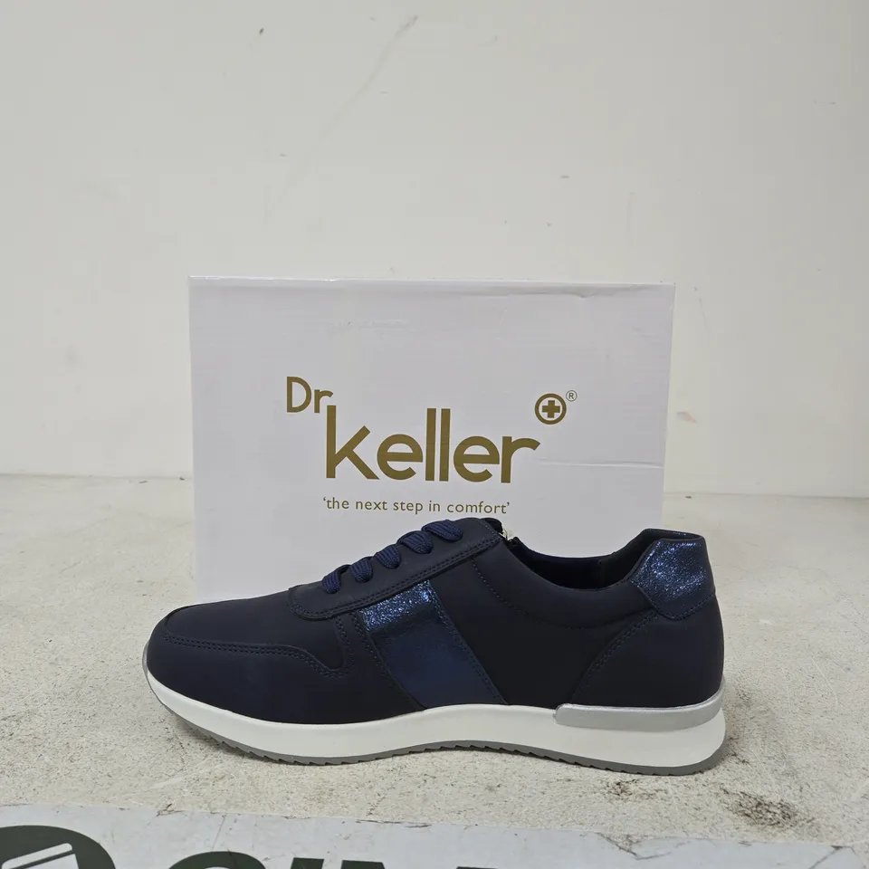 DR KELLER NAVY TRAINERS WITH METALLIC DETAILS – UK 8