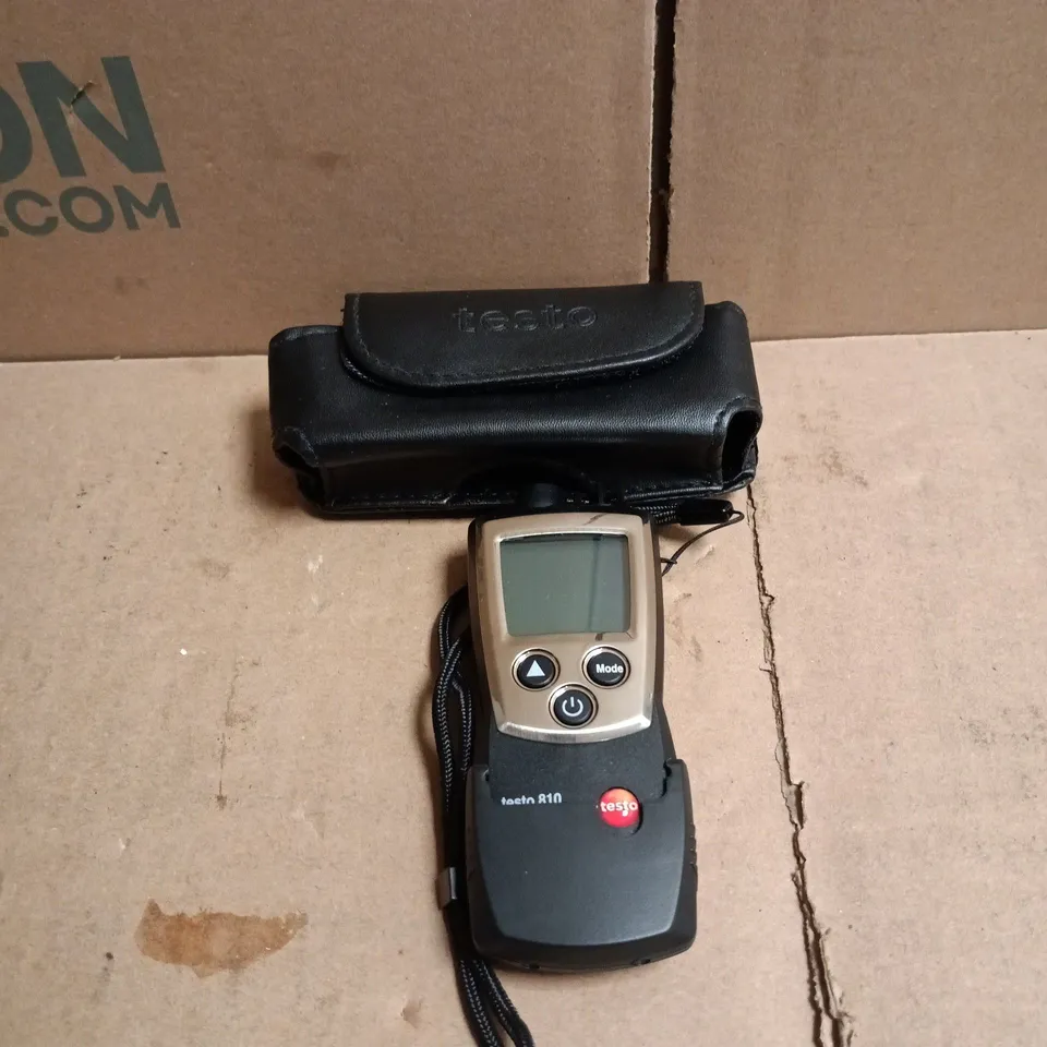TESTO 810 POCKET-SIZED INFRARED THERMOMETER WITH CLIP ON CASE