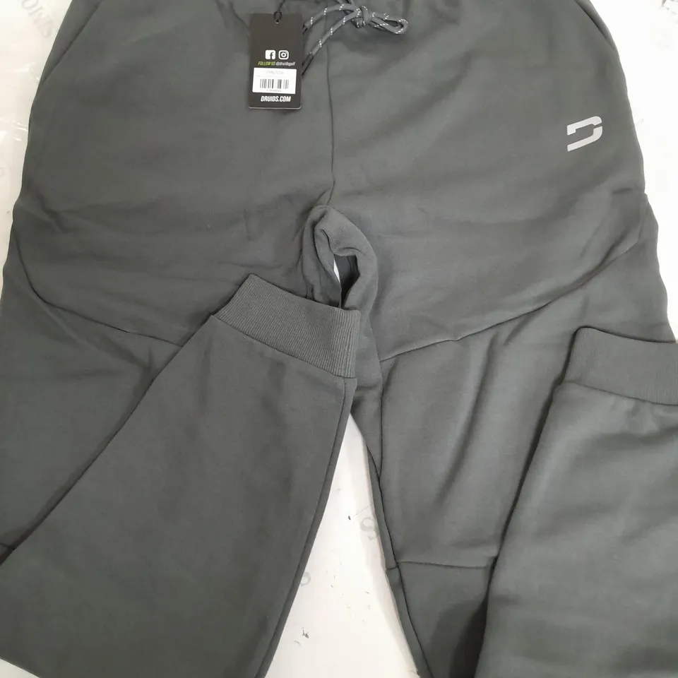 DRUIDS PRO JOGGERS IN CHARCOAL - 2XL
