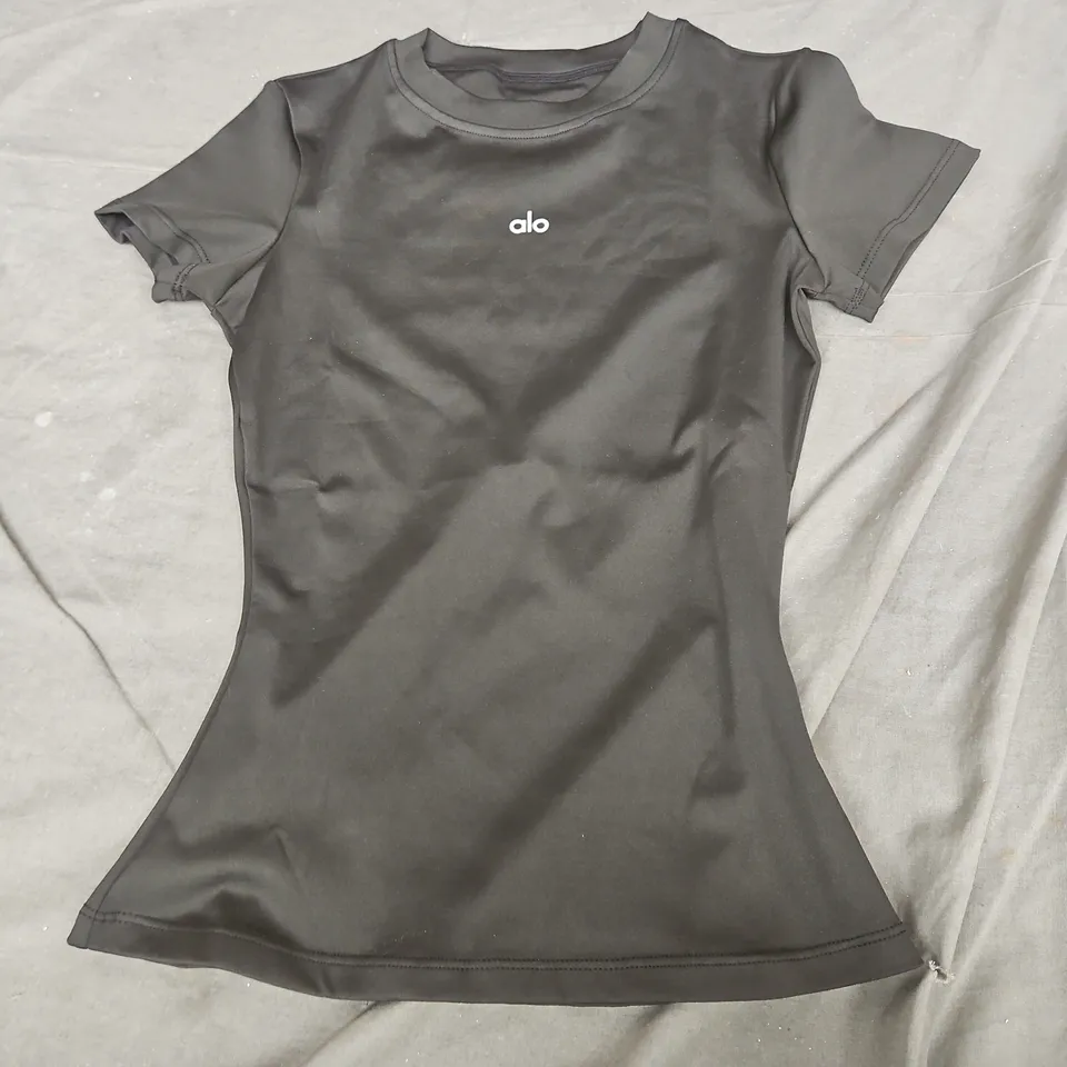 ALO YOGA WOMEN'S BLACK SHORT-SLEEVE TOP – SMALL, LOGO CENTERED