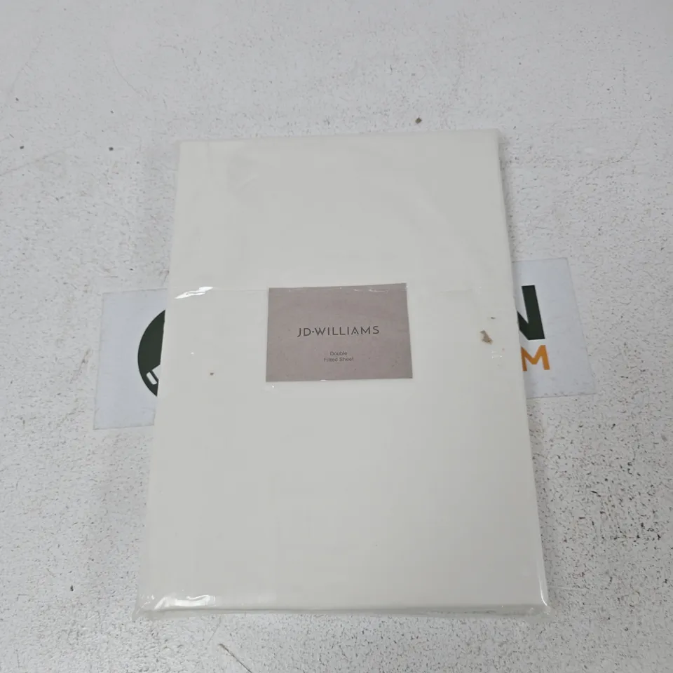JD WILLIAMS DOUBLE FITTED SHEET – WHITE