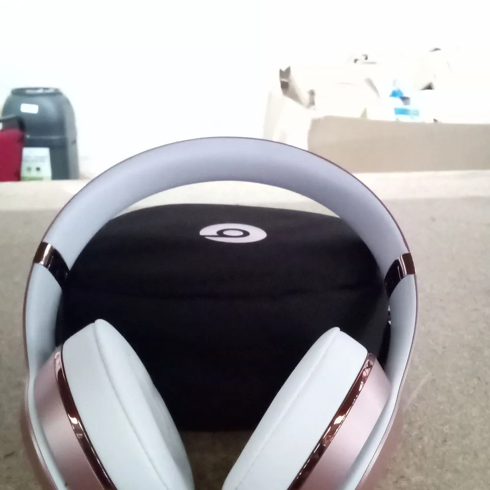 BOXED BEATS SOLO 3 - PINK 