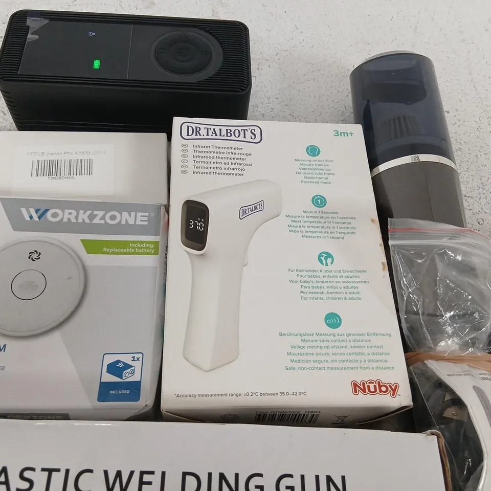 BOXED OF MISCELLANEOUS HOME/DIY ITEMS TO INCLUDE; PLASTIC WELDING GUN KIT WITH ACCESSORIES –