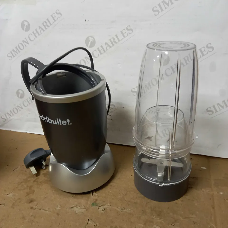 NUTRIBULLET 600 SERIES - NUTRIENT EXTRACTOR HIGH SPEED BLENDER