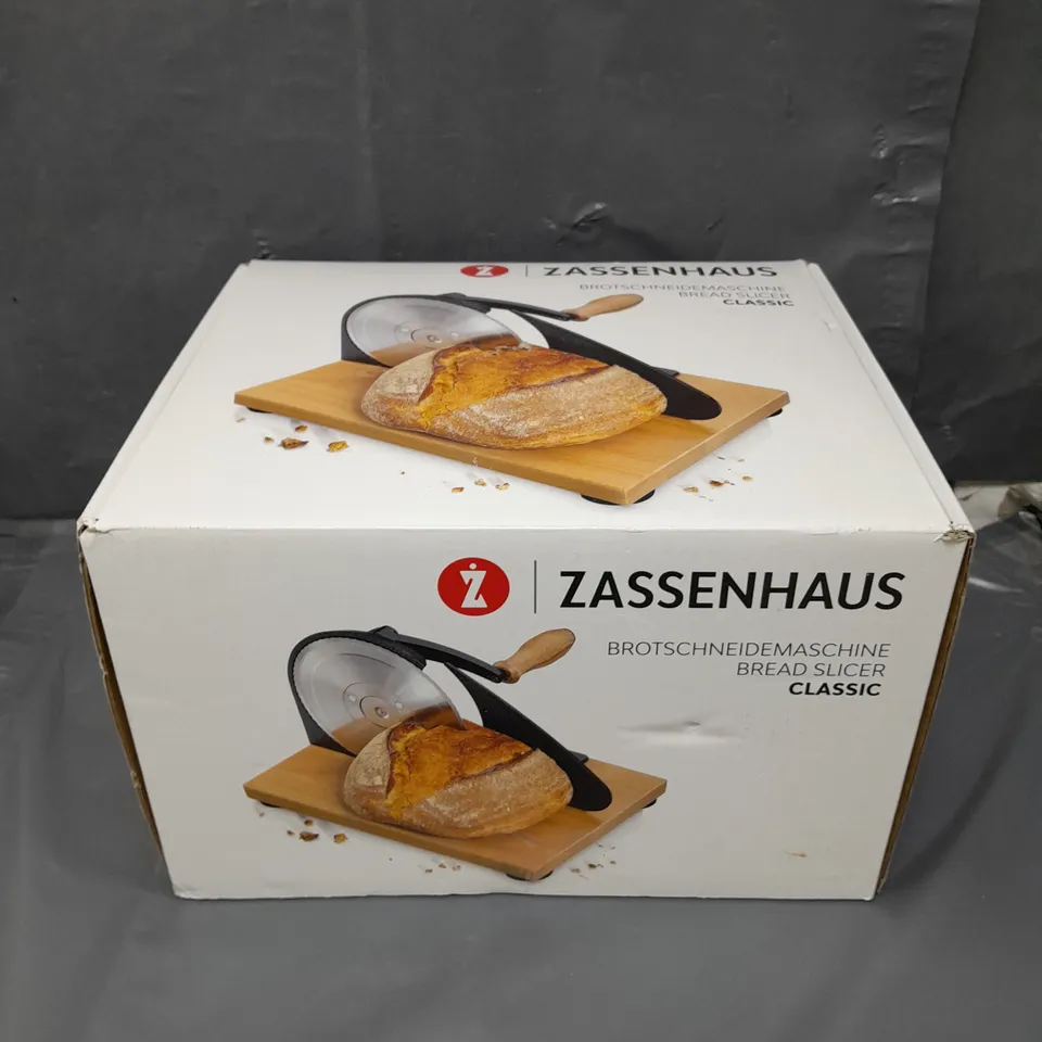 BOXED ZASSENHAUS CLASSIC BREAD SLICER 